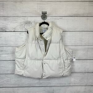 Old Navy Plus Size White Faux Leather Crop Puffer Vest Size 3X